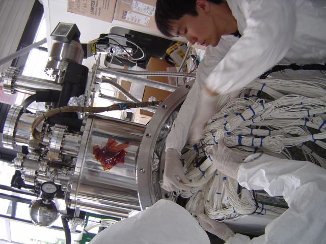 2004-08-12 23:22:43