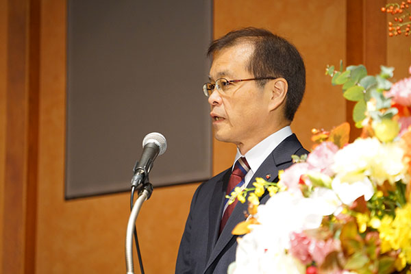 相原理事・副学長による祝辞