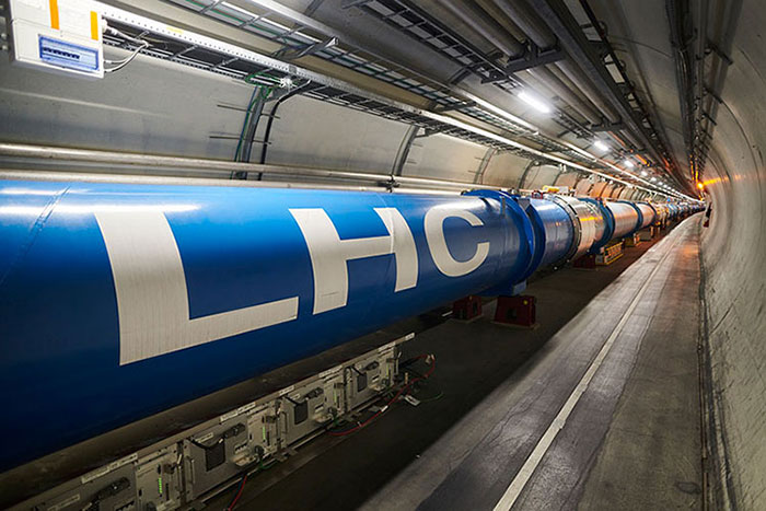 ポイント1_LHCトンネル
